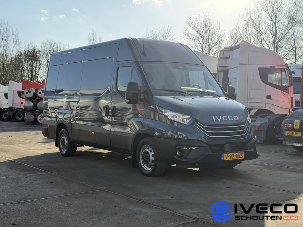 Iveco Daily 35S16V A8 Luchtvering • Adaptive Cruise Contro, Auto's, Automaat, Gebruikt, Origineel Nederlands, Bedrijf