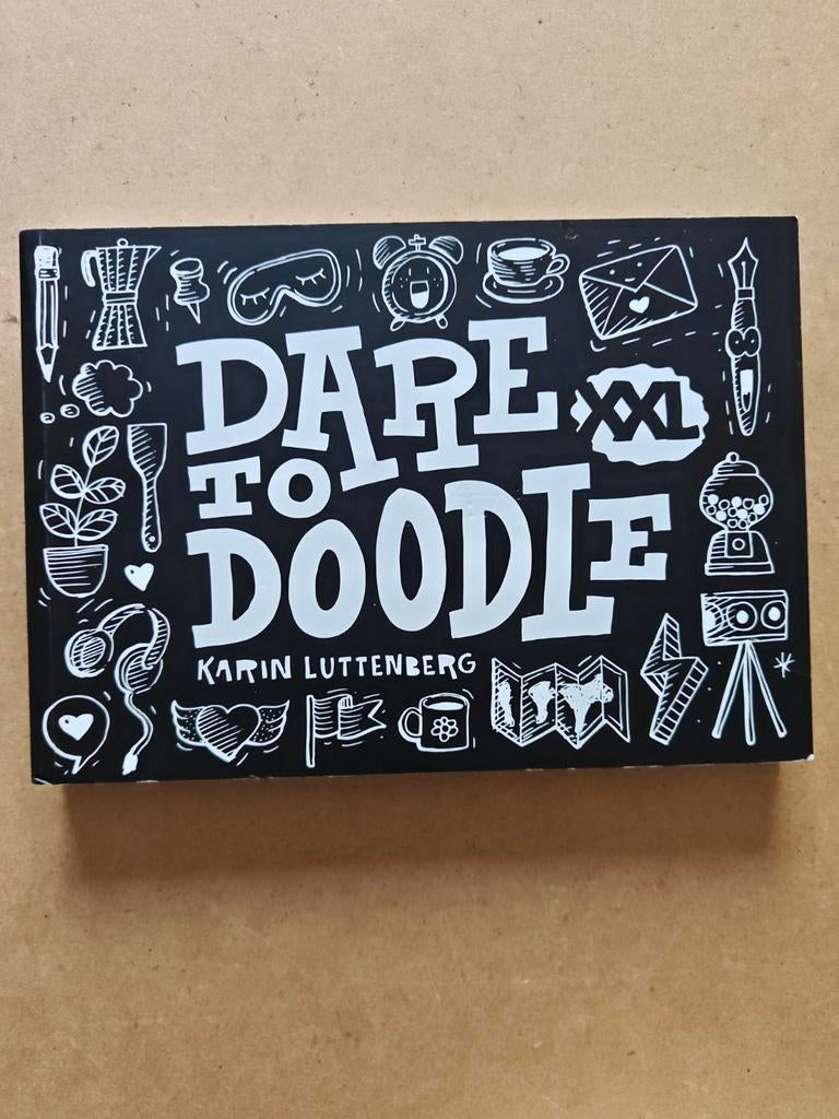 Dare to Doodle XXL - Karin Luttenberg, Boeken, Romans, Zo goed als nieuw, Nederland, Ophalen of Verzenden