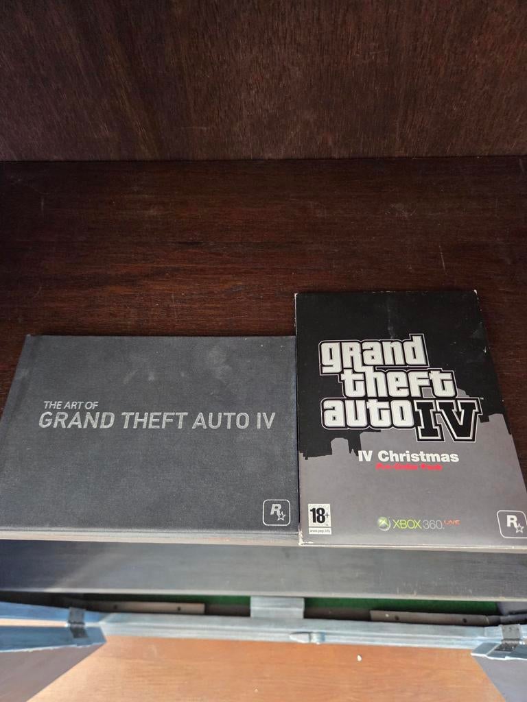 GTA IV preorder limetet iditie produkten, Spelcomputers en Games, Ophalen of Verzenden, Zo goed als nieuw, Met 1 controller, Slim