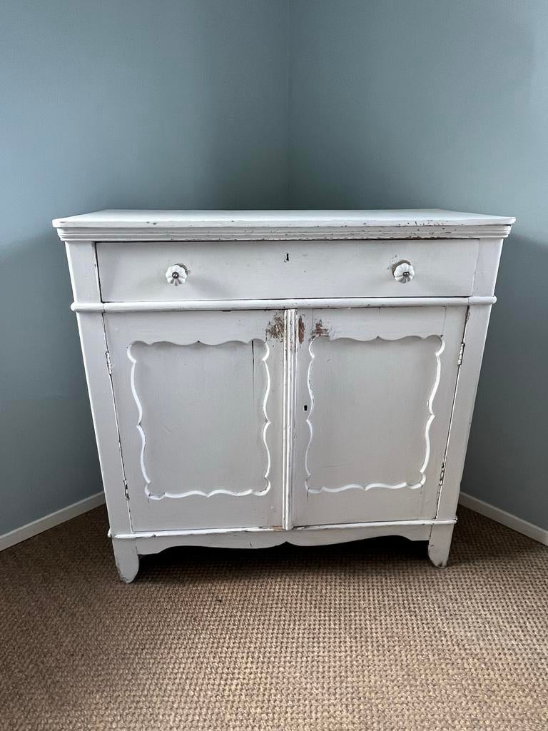 Antiek, oud kastje om op te knappen, Antiek en Kunst, Antiek | Meubels | Kasten, Ophalen