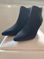 Leuke korte laarsjes met zijrits in zwart kan er niet op lop, Ophalen of Verzenden, Zo goed als nieuw, Zwart