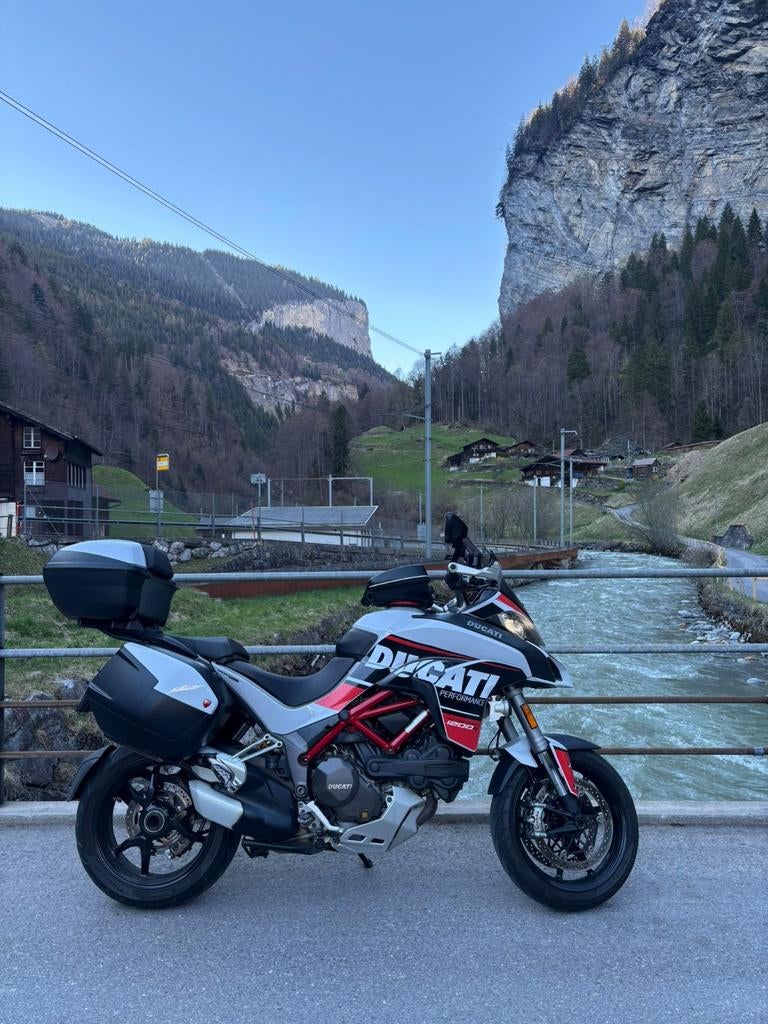 Ducati Multistrada 1200S + Orginele kofferset, Motoren, 2 cilinders, LED Verlichting, Gebruikt, Particulier