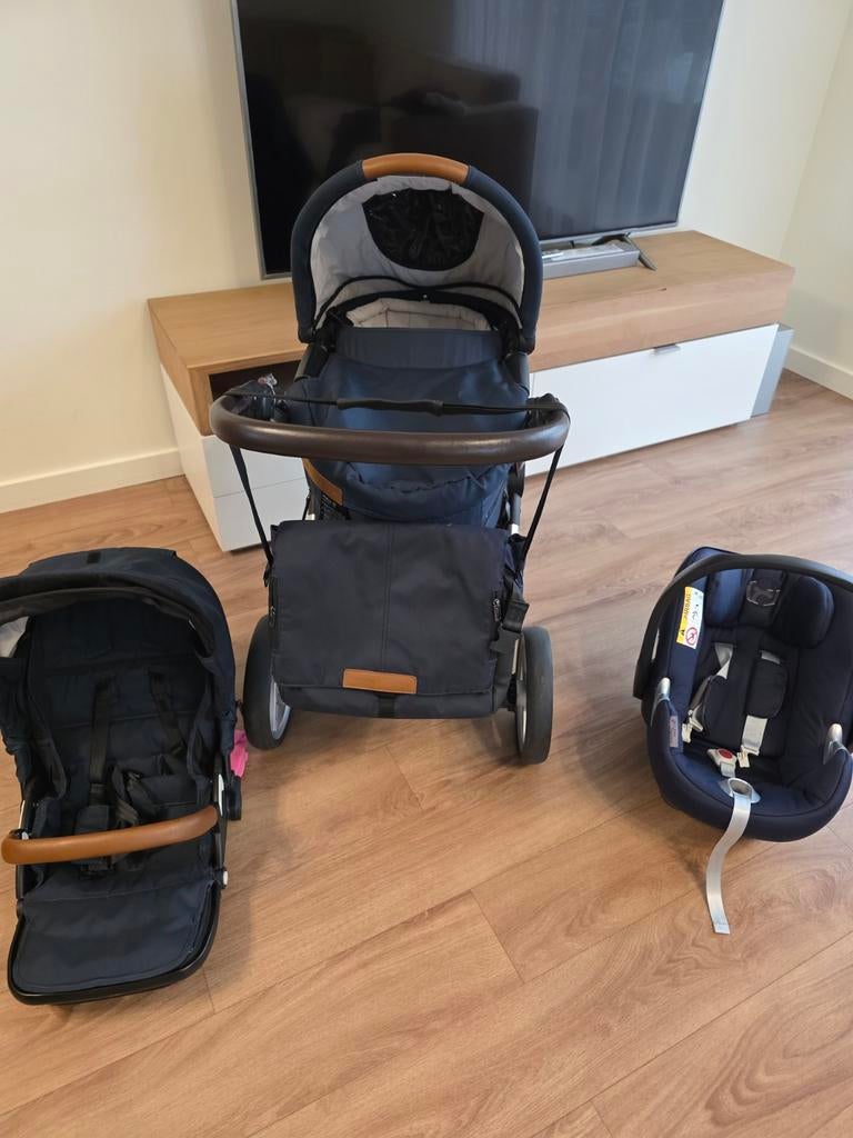 Mutsy Evo kinderwagen compleet met accessoires, Kinderen en Baby's, Kinderwagens en Combinaties, Gebruikt, Ophalen of Verzenden
