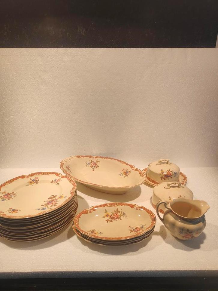 Victoriaans Johnson Bros Servies - Bloemmotief, Antiek en Kunst, Antiek | Servies compleet, Ophalen of Verzenden