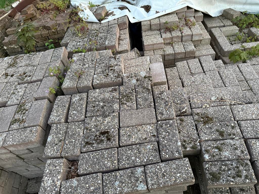 Ca 1800 betonklinkers, Ophalen, Beton, Klinkers