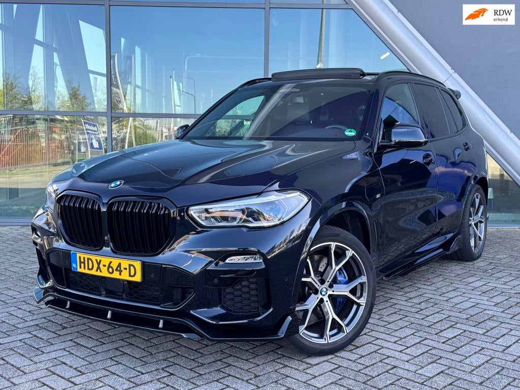BMW X5 XDrive45e High Executive M-Sport SKY Lounge / Soft Cl, 2700 kg, Gebruikt, 394 pk, Zwart