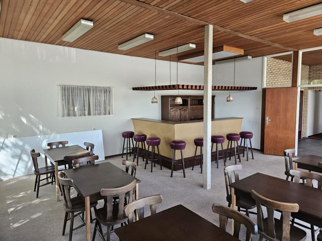 Houten tafels en stoelen, Ophalen, Gebruikt, Bruin, Hout