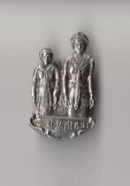 Indonesië Toradja Meisjes broche, Gebruikt, Niet vindbaar, Niet vindbaar, Speldje of Pin