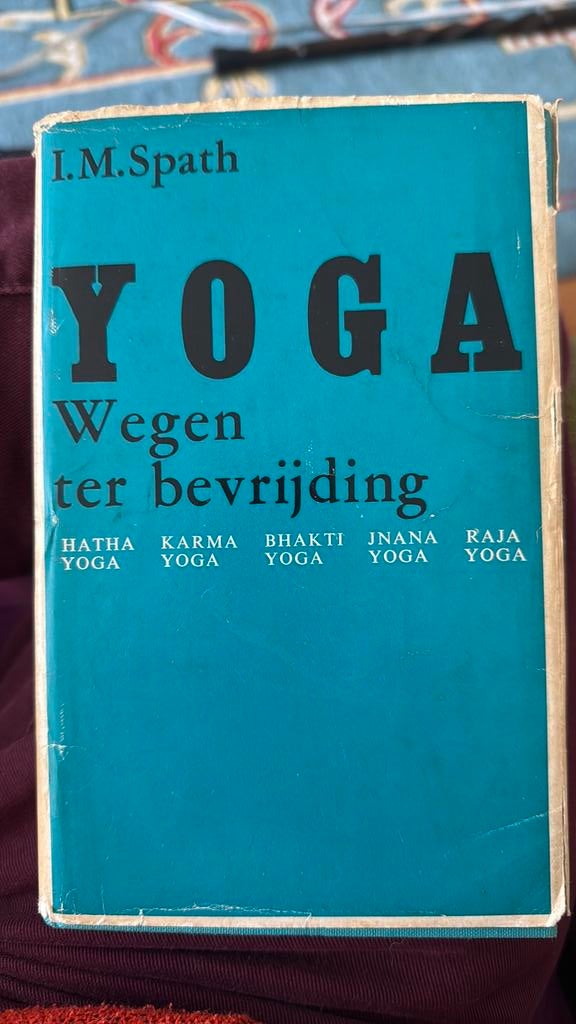 Yoga wegen ter bevrijding, Boeken, Ophalen of Verzenden, Zo goed als nieuw, Meditatie of Yoga, Instructieboek