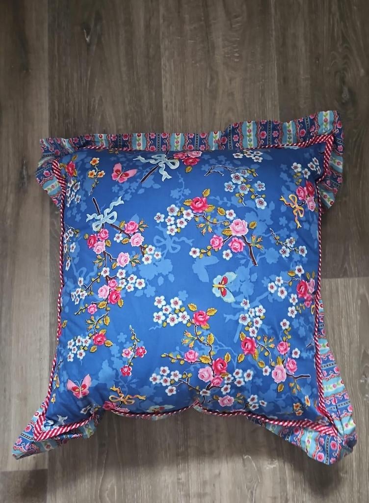 Nieuw Pip Studio kussen met bloemen en vlinders, Ophalen of Verzenden, Nieuw, Blauw, Vierkant
