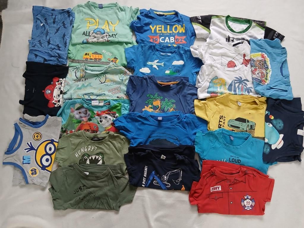 Kledingpakket jongens maat 104 (17 T-shirts, 5 hemdjes), Kinderen en Baby's, Kinderkleding | Maat 104, Ophalen of Verzenden