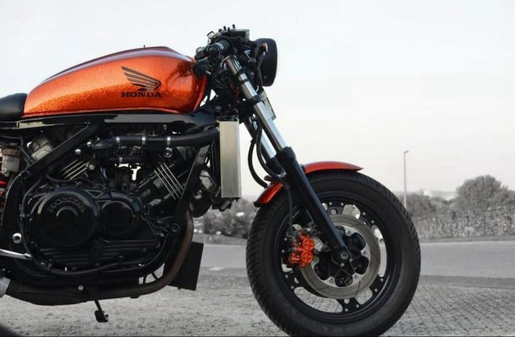 Unieke Honda VF1000 Cafe Racer - Bouwjaar 1984, Sportuitlaat, 4 cilinders, Motorrijbewijs A, Gebruikt