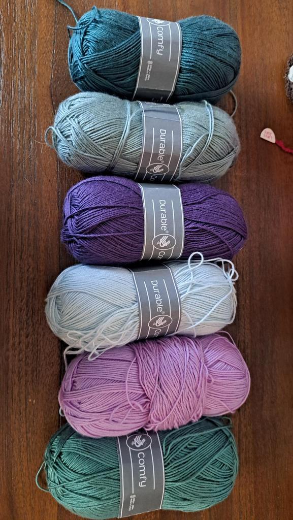 Durable Comfy Brei- en Haakgaren - 6 Bollen Diverse Kleuren, Hobby en Vrije tijd, Breien en Haken, Nieuw, Breien of Haken, Wol of Garen