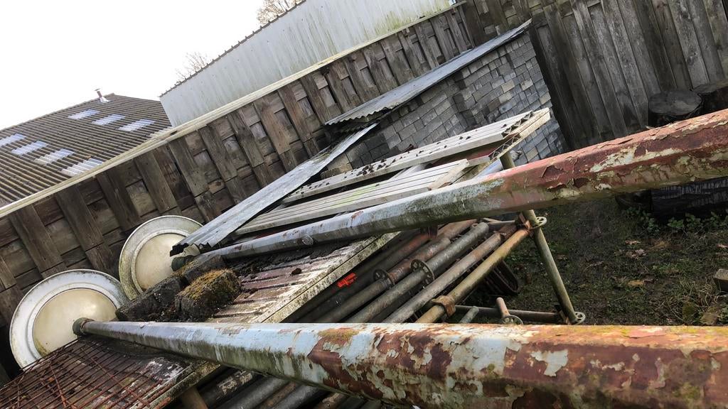 Lantaarnpalen, Ophalen, Zo goed als nieuw, Netvoeding, 50 tot 250 watt