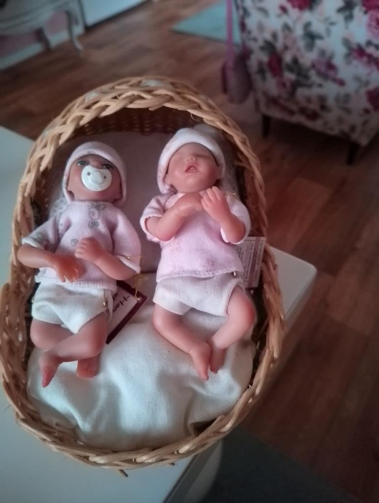 Ashton Drake galleries baby popjes, Ophalen of Verzenden, Zo goed als nieuw, Pop