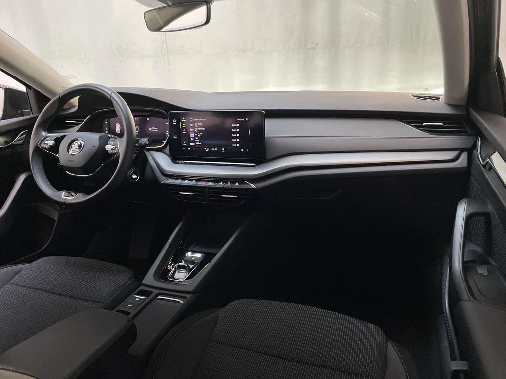 Skoda Octavia Combi 1.0 e-TSI DSG Business Edition Virtual C, Stof, Met garantie (alle), 23 km/l, Grijs