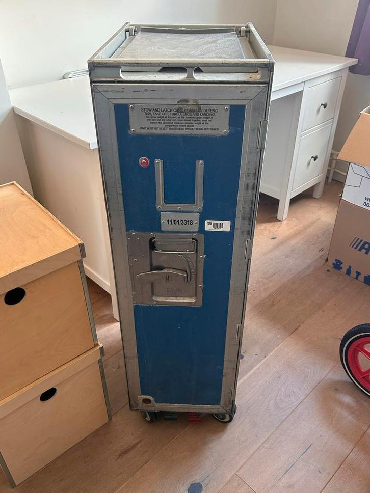 KLM Vliegtuigtrolley - Rolkast, Verzamelen, KLM Huisjes, Gebruikt, Paleis of Waag, Ophalen