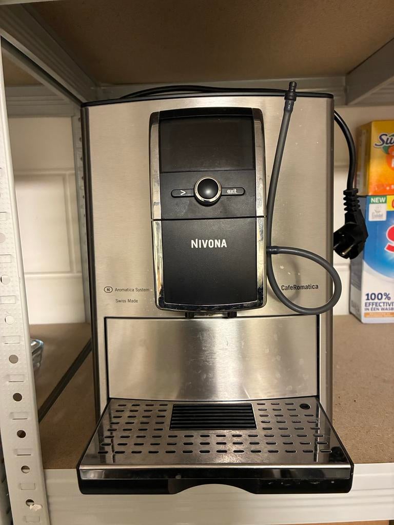 Nivona CafeRomatica Koffiezetapparaat met bonenmaler en melk, Stoompijpje, Gebruikt, Koffiemachine, Koffiebonen