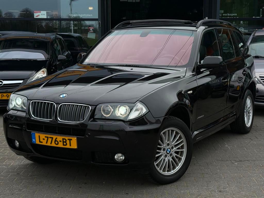 BMW X3 XDrive25i PANO/XENON/M-PAKKET/STLVRM/LEDER/PDC/VOL OP, Automaat, 1730 kg, Zwart, 2497 cc