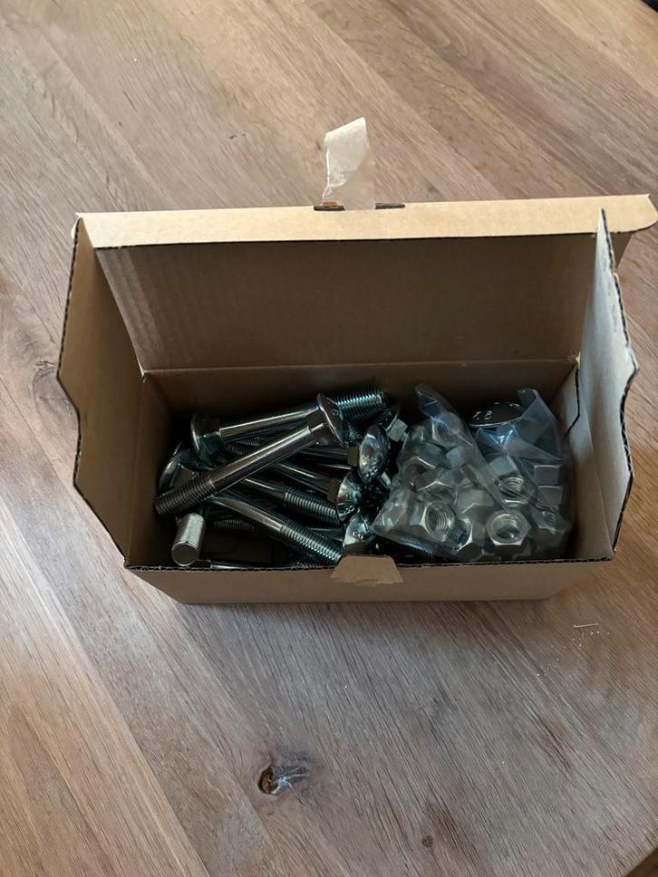 Slotbout met moer M16x120 - Nieuw, per doos van 25 stuks, Doe-het-zelf en Verbouw, IJzerwaren en Bevestigingsmiddelen, Nieuw, Bouten of Moeren