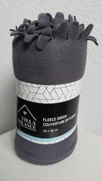 Fleecedeken grijs Villa Volance 130 x 160 cm leuke ruches, Ophalen of Verzenden, Nieuw