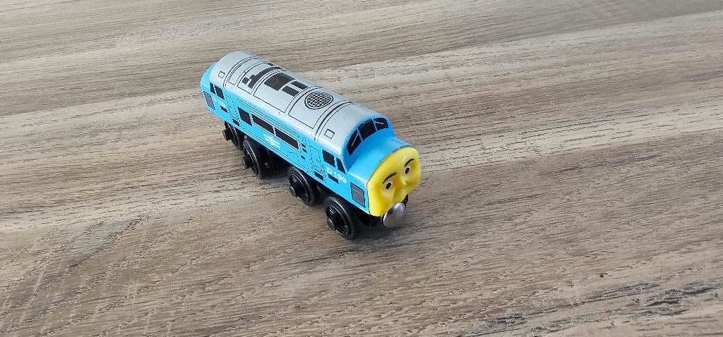 Thomas de trein Hout D199, Kinderen en Baby's, Speelgoed | Thomas de Trein, Ophalen of Verzenden, Zo goed als nieuw