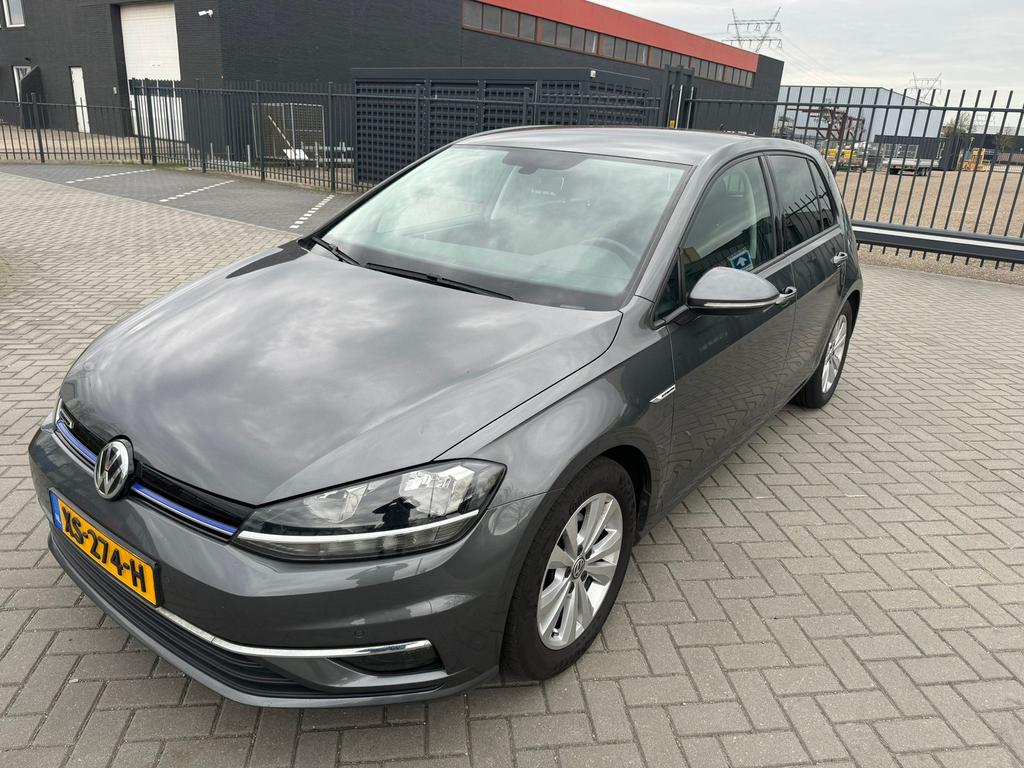 Volkswagen Golf 1.5 TSI 130pk 2019 CARPLAY NAP APK Boekjes, Auto's, Volkswagen, Voorwielaandrijving, Stof, 1498 cc, Zwart