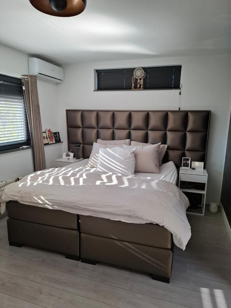 Eric Kuster stijl boxspring 180x200 met hoofdbord, Huis en Inrichting, Ophalen, Gebruikt, Tweepersoons, 180 cm