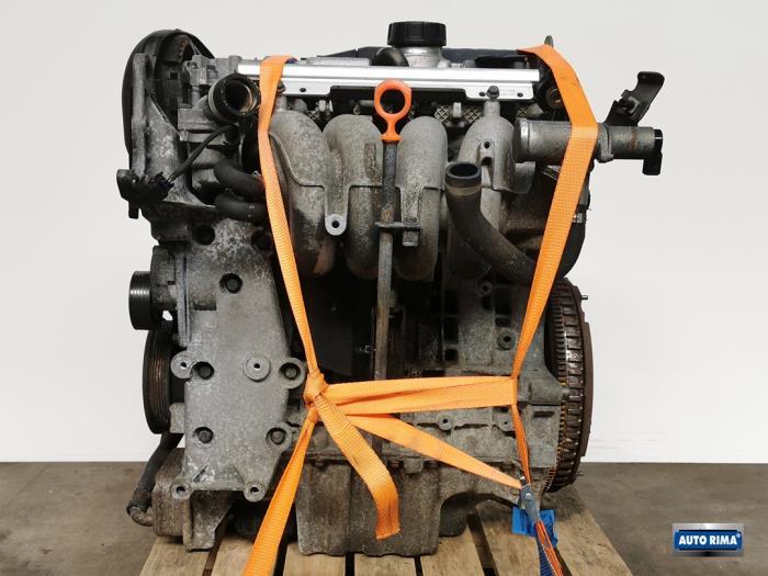 Motor van een Volvo V40, Auto-onderdelen, Gebruikt, -, -, Ophalen of Verzenden