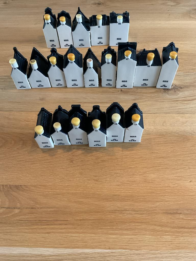 17 KLM huisjes Bols Delfts Blauw, Ophalen, Zo goed als nieuw