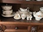 Compleet Wedgwood servies met bloemmotief, Ophalen