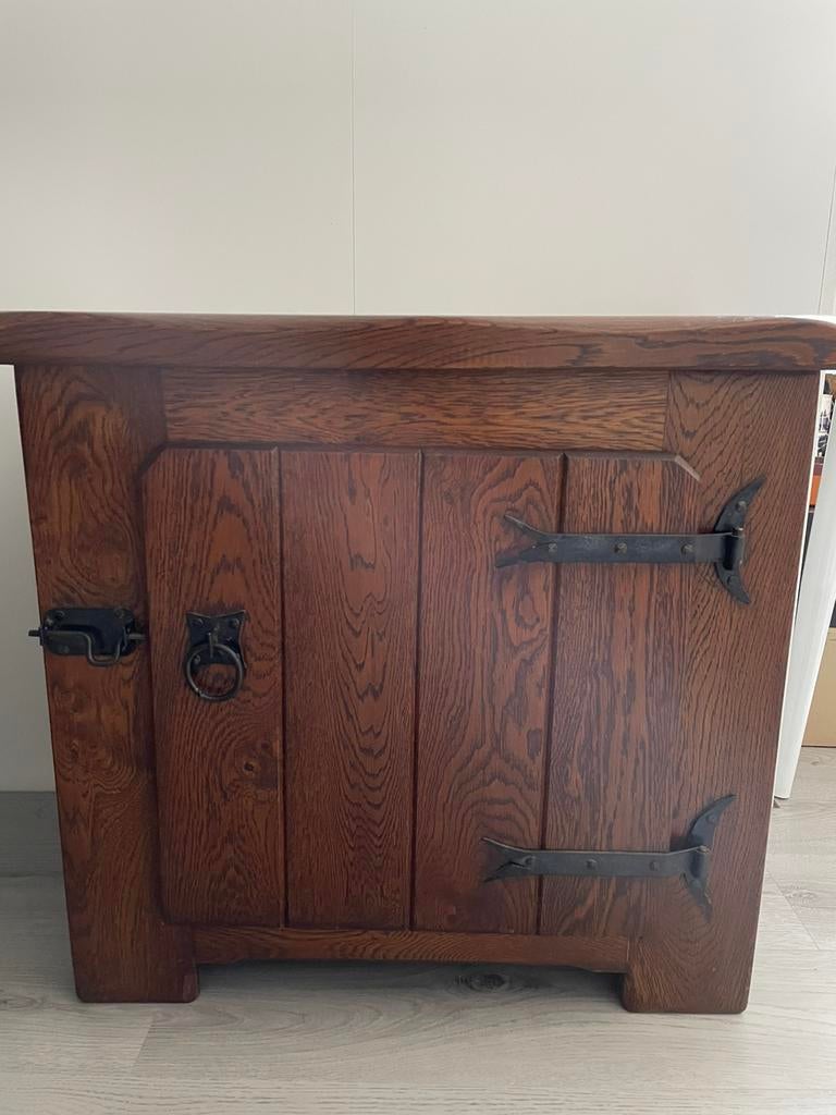 Industrieel kastje massief eiken, Ophalen