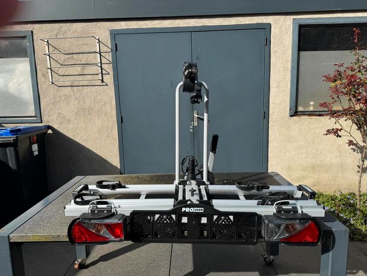 Pro user diamant 2, Auto diversen, Fietsendragers, Zo goed als nieuw, Trekhaakdrager, 2 fietsen, Elektrische fiets, Ophalen