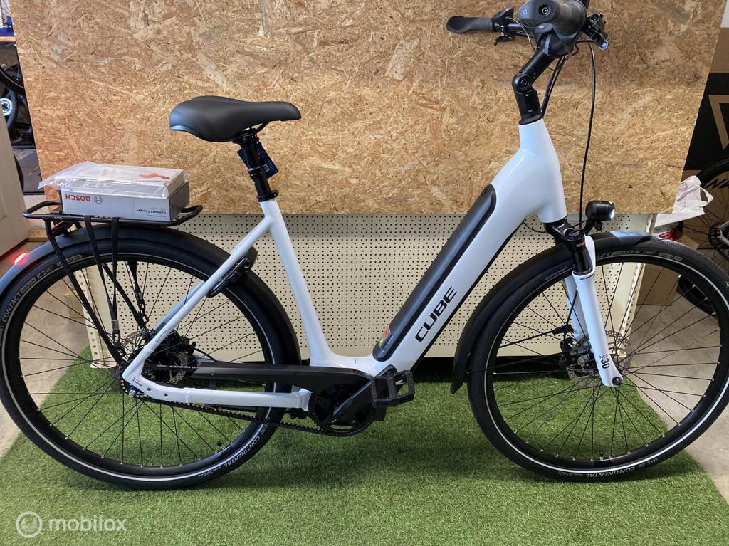 CUBE SUPREME HYBRID 56 CM BOSCH DAMESFIETS 500WH BELT DRIVE, Fietsen en Brommers, Cube, Cube, Cube, 55 tot 59 cm