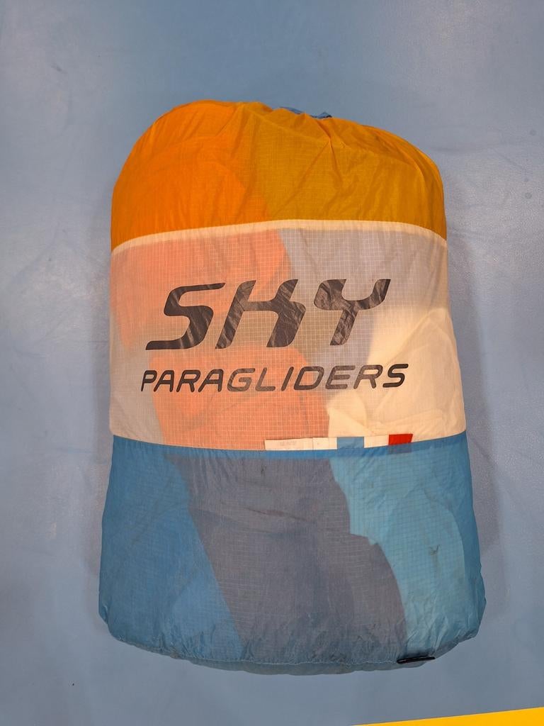 Sky Aya M (en-A. 75-95kg), Sport en Fitness, Zweefvliegen en Paragliding, Ophalen of Verzenden, Gebruikt, Complete paraglider
