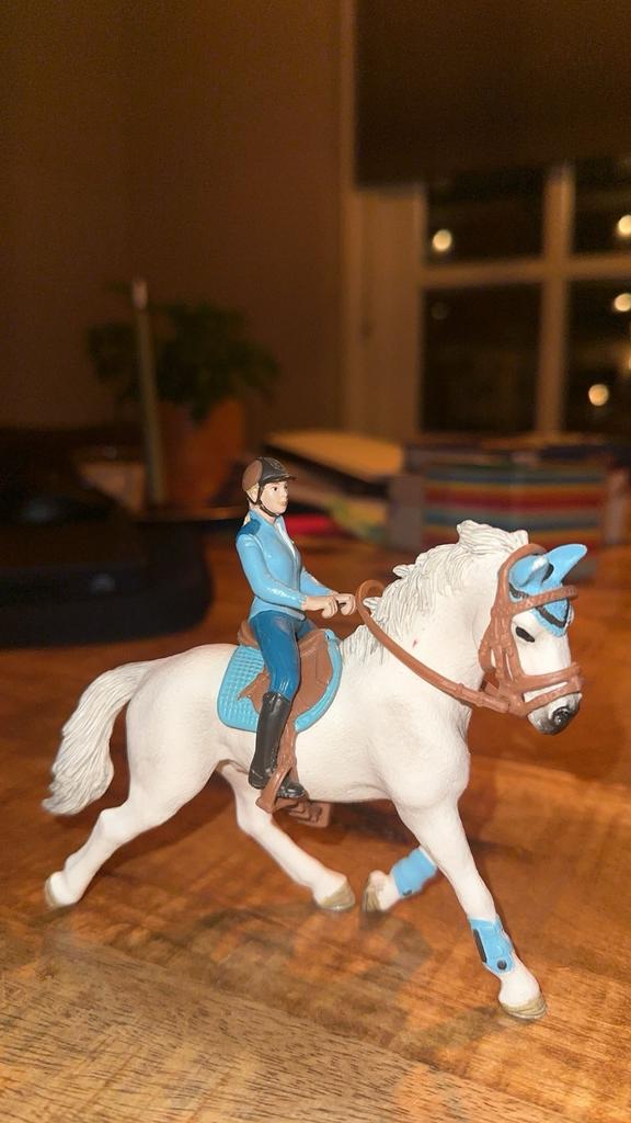 Schleich paarden set: 3 paarden en 1 ruiter, Ophalen, Zo goed als nieuw