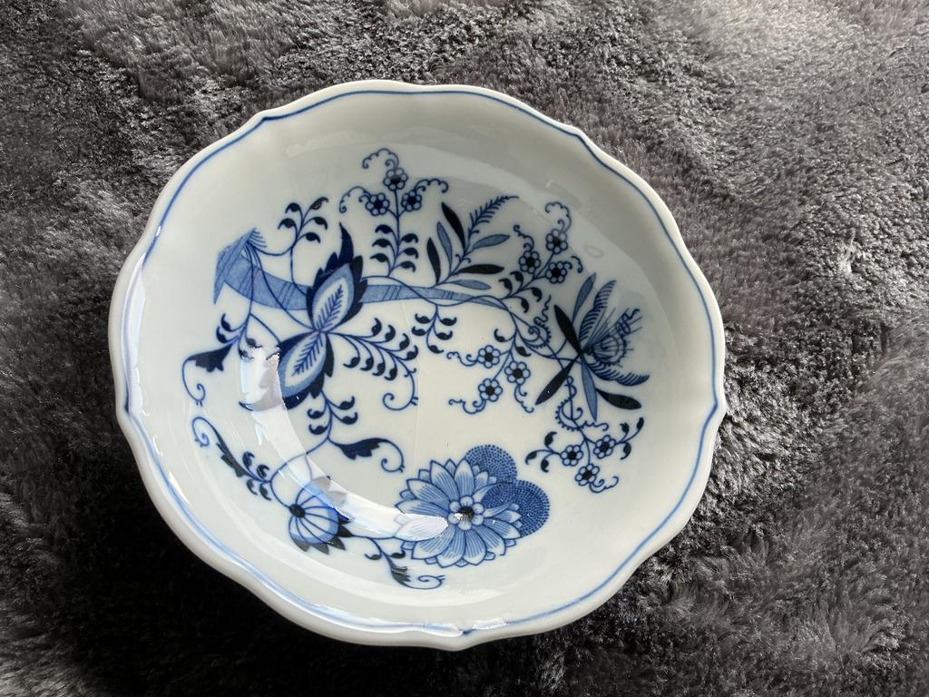Prachtige porseleinen schaal met blauw bloemmotief, Ophalen of Verzenden