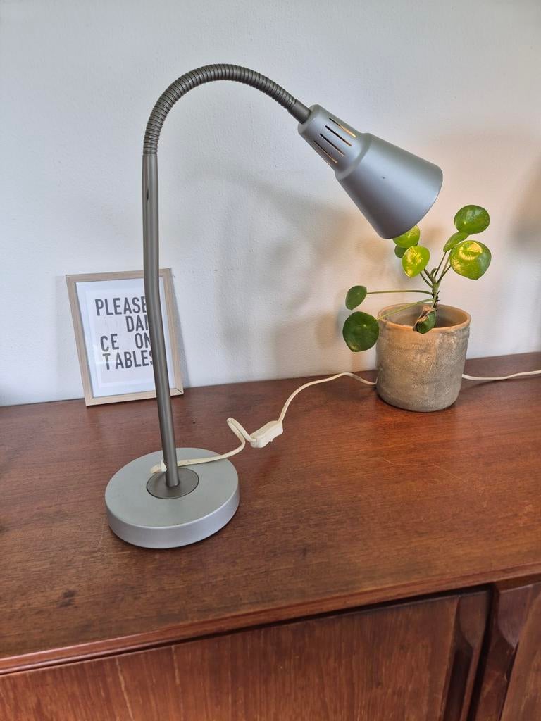 Vintage Ikea Kvart bureaulamp zilvergrijs jaren 90, Huis en Inrichting, Lampen | Tafellampen, Ophalen of Verzenden, Gebruikt, Metaal