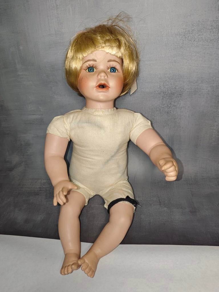 Porseleinen pop, Verzamelen, Poppen, Ophalen of Verzenden, Zo goed als nieuw, Pop