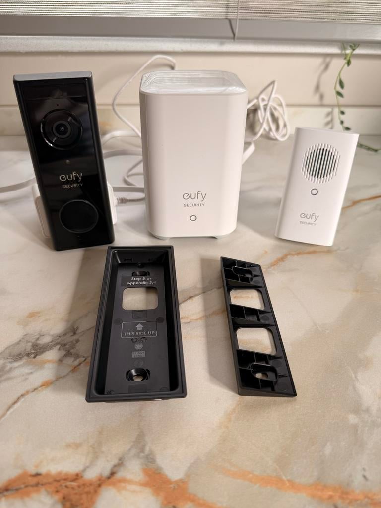 Eufy Video Deurbel C30 + HomeBase 2 + Extra Chime, Ophalen of Verzenden, Bewegingsdetectiesensor, Gebruikt, Draadloos