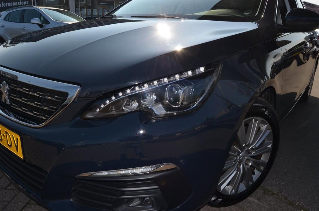 Peugeot 308 SW 1.2 Premium| nl auto|NW.DSTRIB.|STOELVERW|STO, Stof, Gebruikt, 1199 cc, Met garantie (alle)