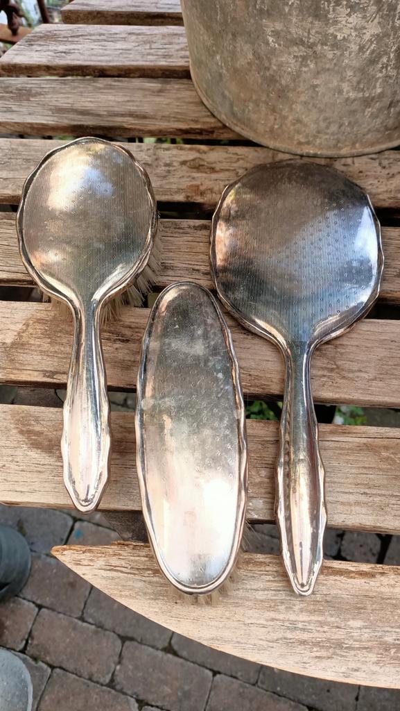 Brocante verzilverde kaptafelset spiegel borstel, Antiek en Kunst, Curiosa en Brocante, Ophalen of Verzenden
