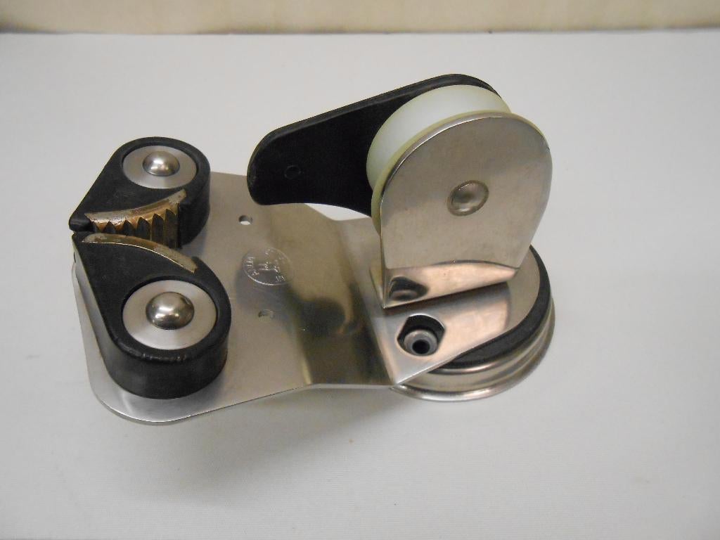 Grootschootblok + klem, voetblok, 1-schijfs, tot 13 mm lijn, Watersport en Boten, Accessoires en Onderhoud, Ophalen of Verzenden