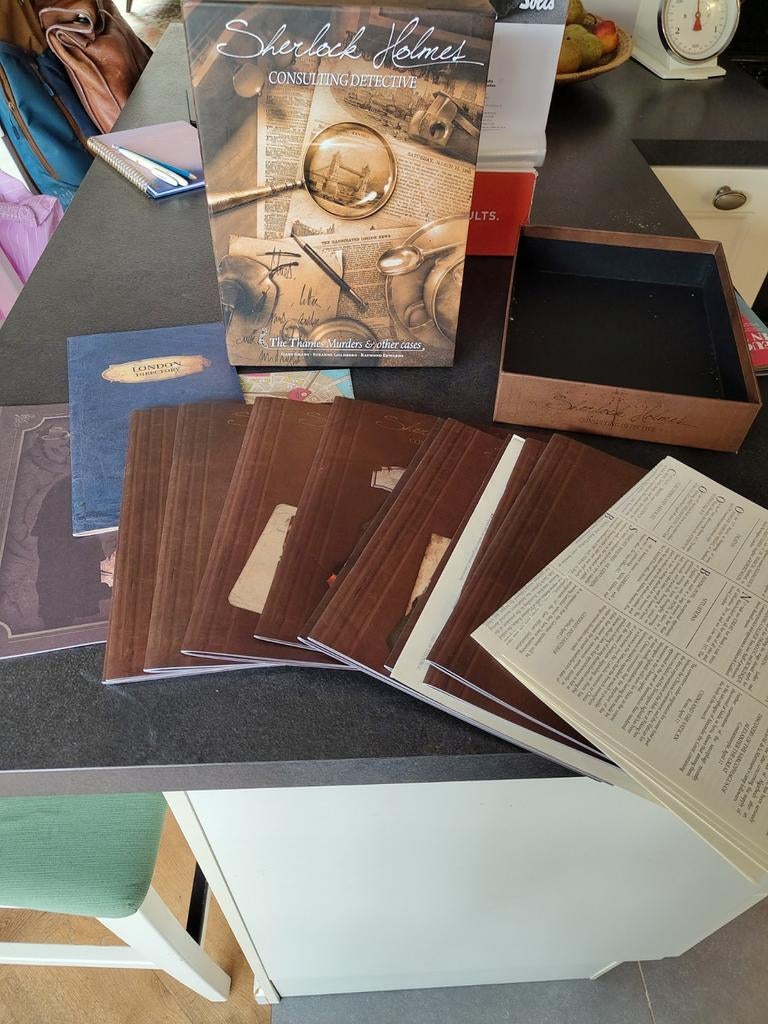 Sherlock Holmes Consulting Detective: The Thames Murders, Een of twee spelers, Ophalen of Verzenden, Gebruikt, Space Cowboys