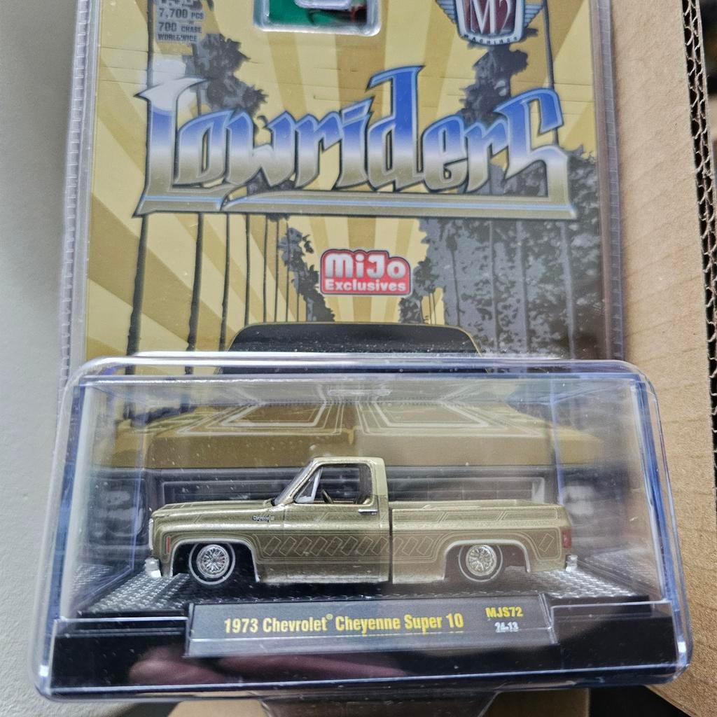 M2 Machines 1973 Chevrolet Cheyenne Super 10 Lowrider, Onbekend, Nieuw, Ophalen of Verzenden, Onbekend