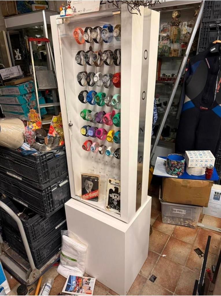 Juweliers vitrinekast horloge, Ophalen of Verzenden, Zo goed als nieuw, 25 tot 50 cm