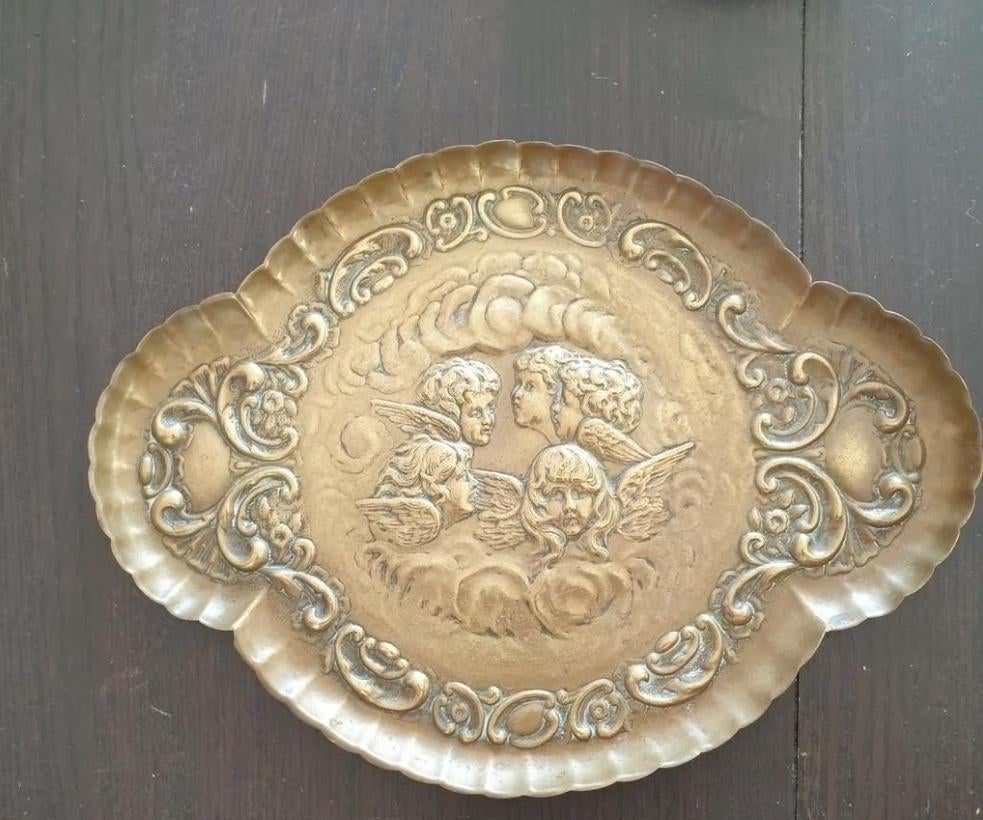 Koper of brons dienblaadje met cherubijnen / putti 2303, Ophalen of Verzenden, Koper