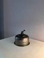 Antieke zilverkleurig metalen cloche, Verzenden