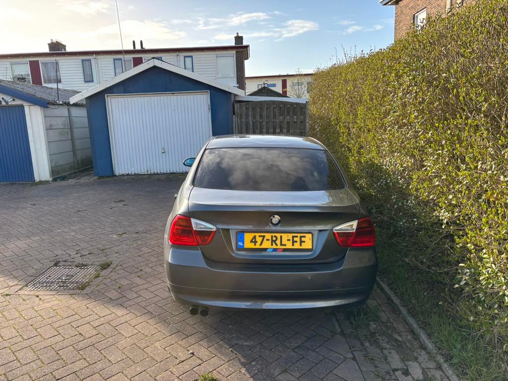 BMW 3-Serie 2.5 I 325 AUT 2005 Grijs, Auto's, Automaat, 745 kg, Achterwielaandrijving, 2497 cc