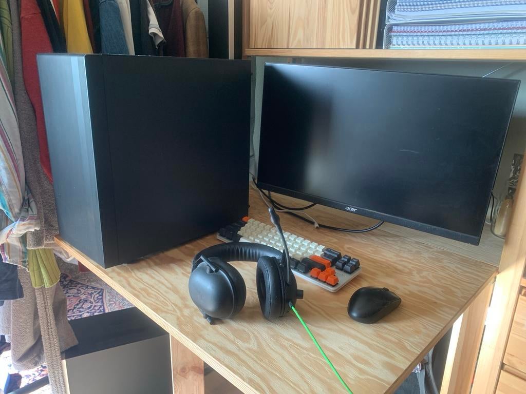 Gaming PC gtx 1070 ryzen 3, met monitor, toetsenbord, muis, Ophalen, Gebruikt, Minder dan 2 Ghz, Gaming